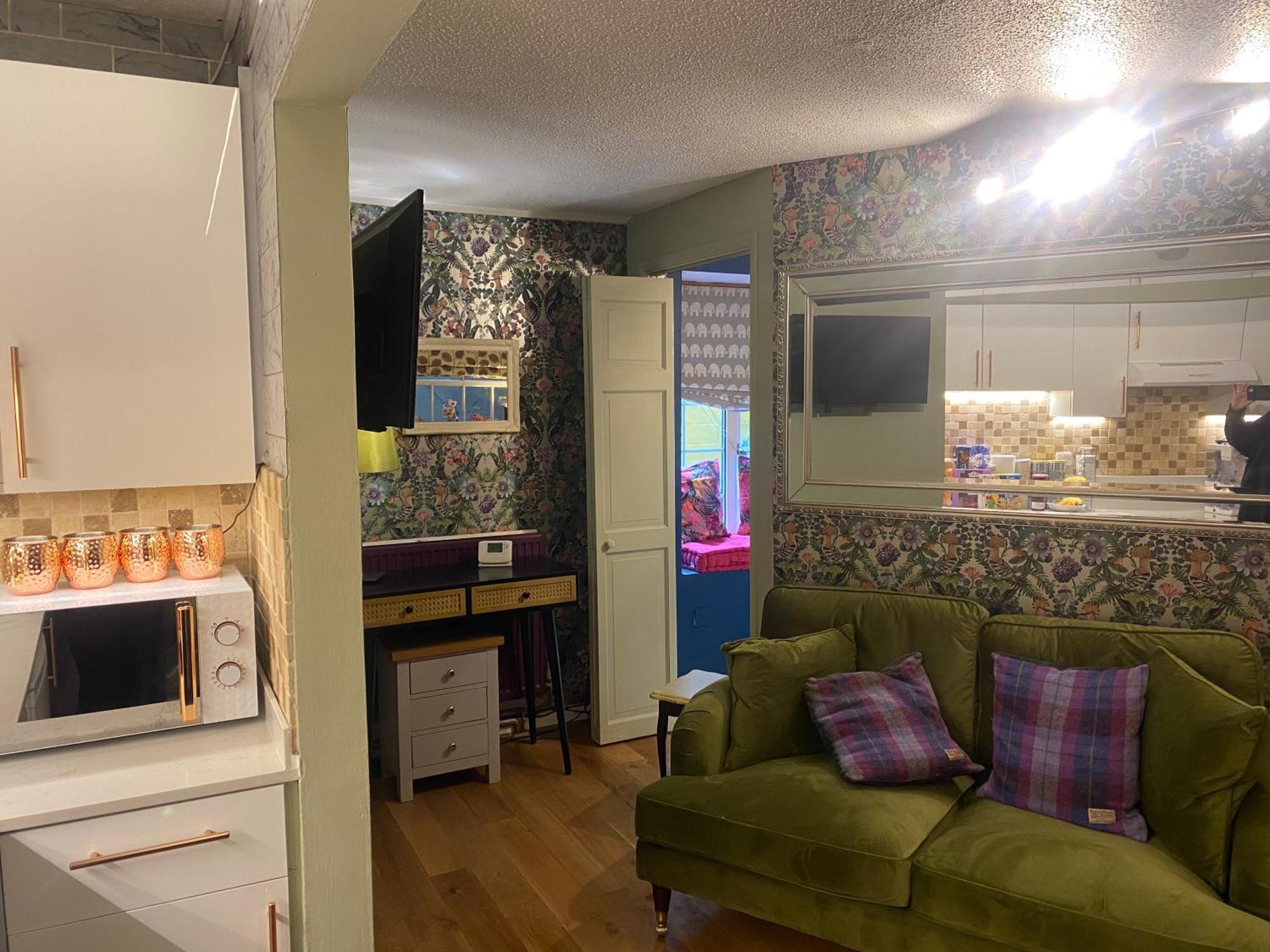 باث Quiet Lower Floor 2 Bed City Apartment With Private Patio Garden المظهر الخارجي الصورة
