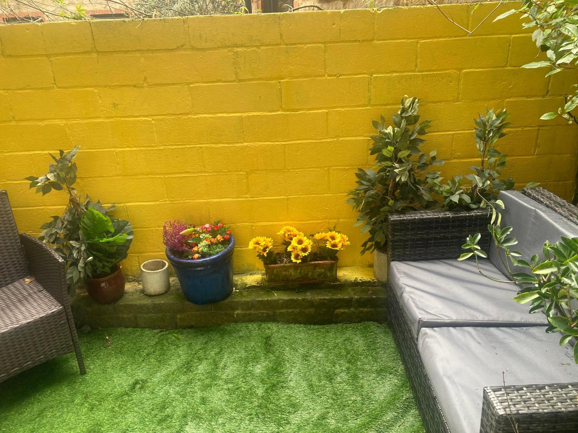 باث Quiet Lower Floor 2 Bed City Apartment With Private Patio Garden المظهر الخارجي الصورة